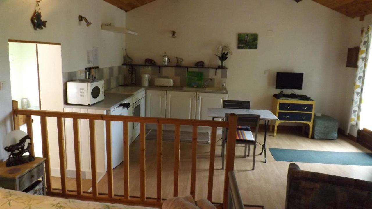 Вилла Breesfalt Gite Accomodation Maisonnais-Sur-Tardoire Экстерьер фото